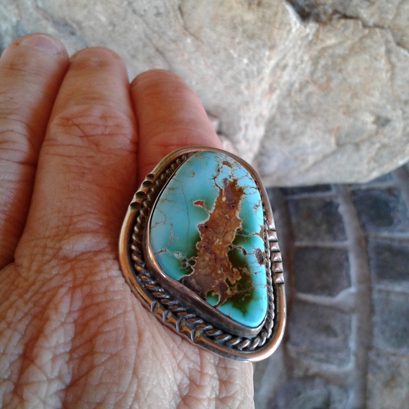 Sterling Silver Vintage  'HUGE STONE' TURQUOISE RING - Picture 12 of 16